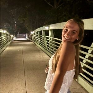 Meet your Posher, Mia